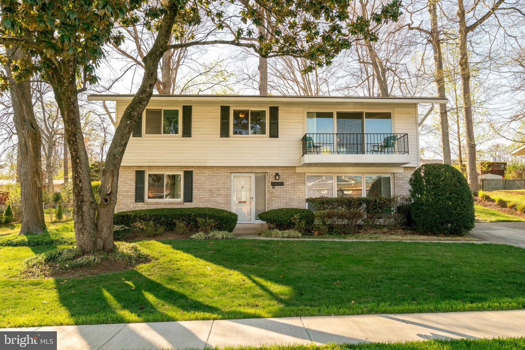 13820 Arctic Ave photo 4