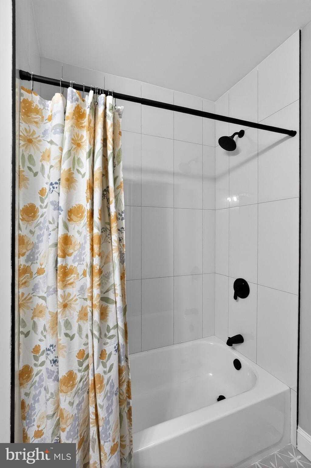 2002 Laveer St photo 16