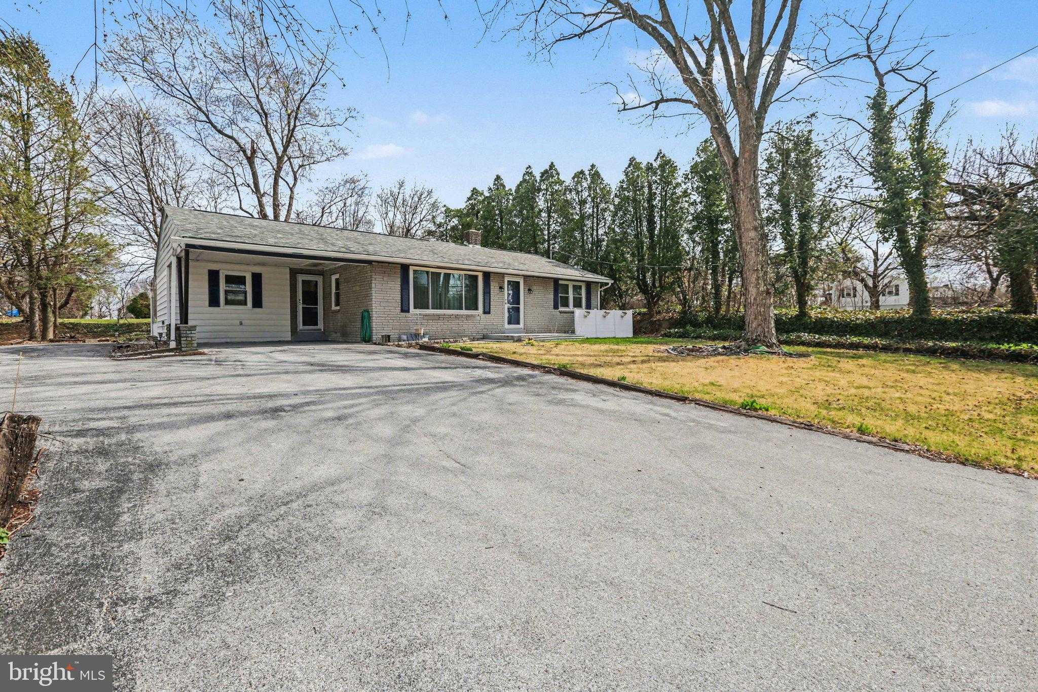 3111 Spring Rd photo 3