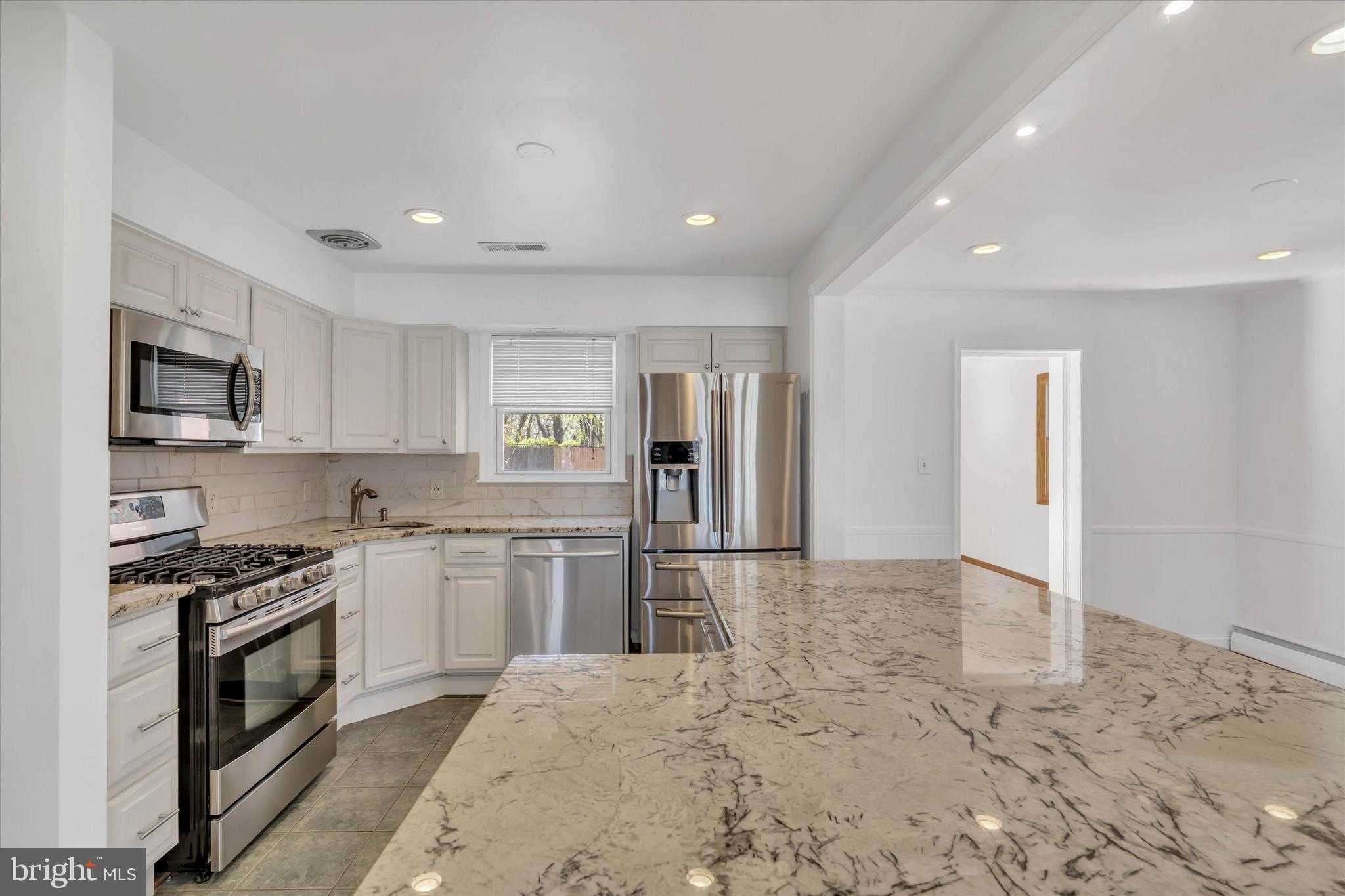 319 School Ln photo 13