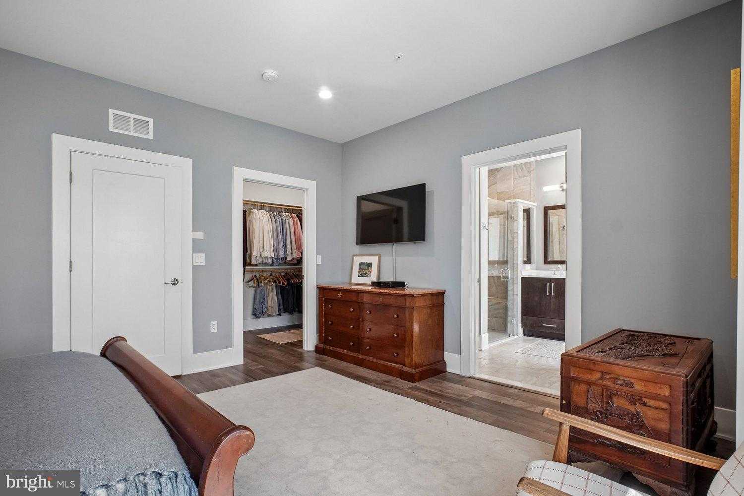 5344 Merriam St photo 29