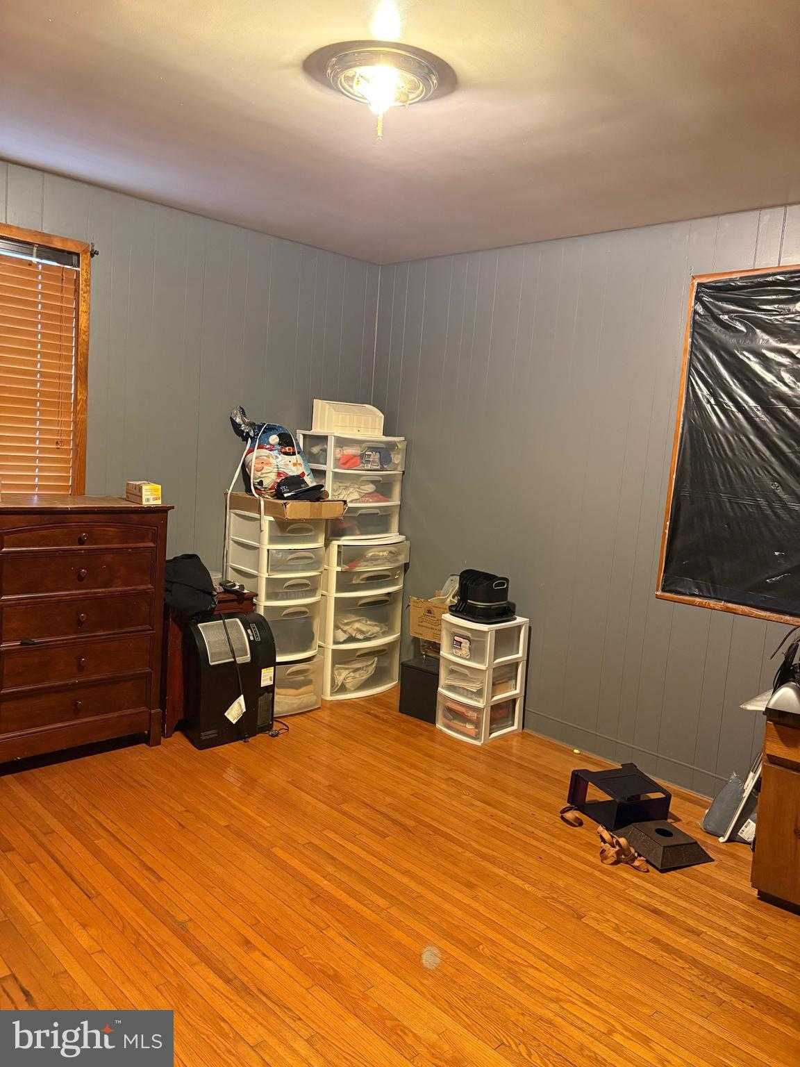 219 S Front St photo 10