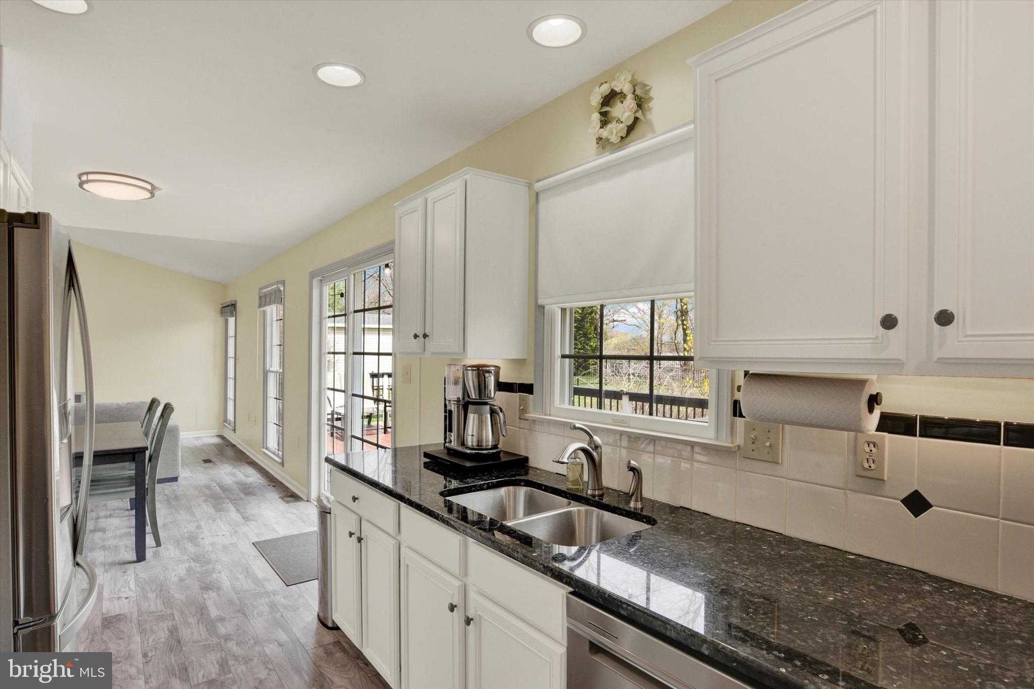 466 Chestnut Way photo 8