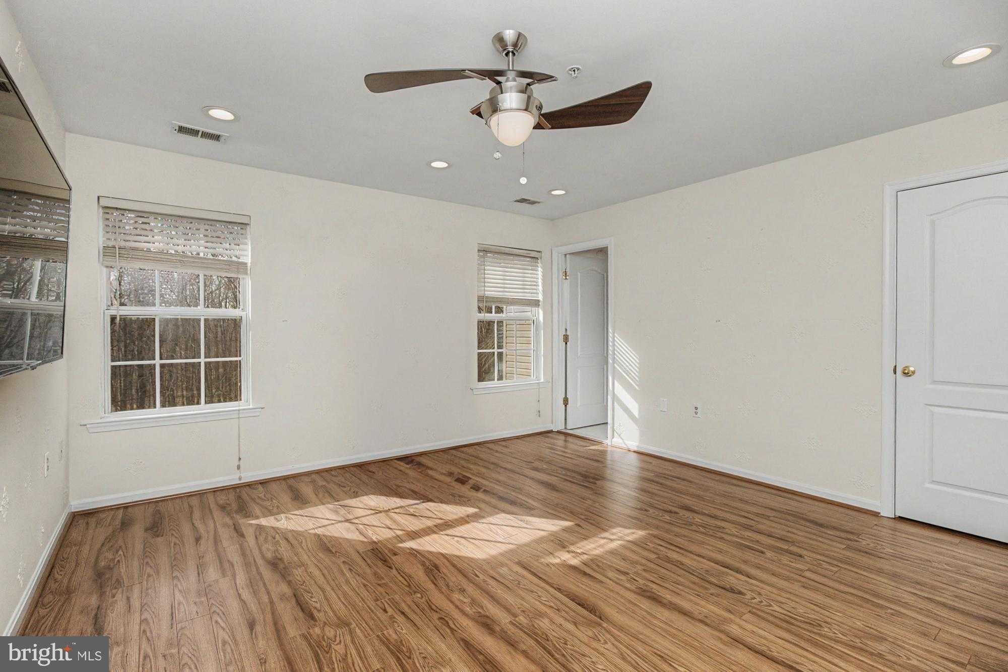 215 Carolstowne Rd photo 23