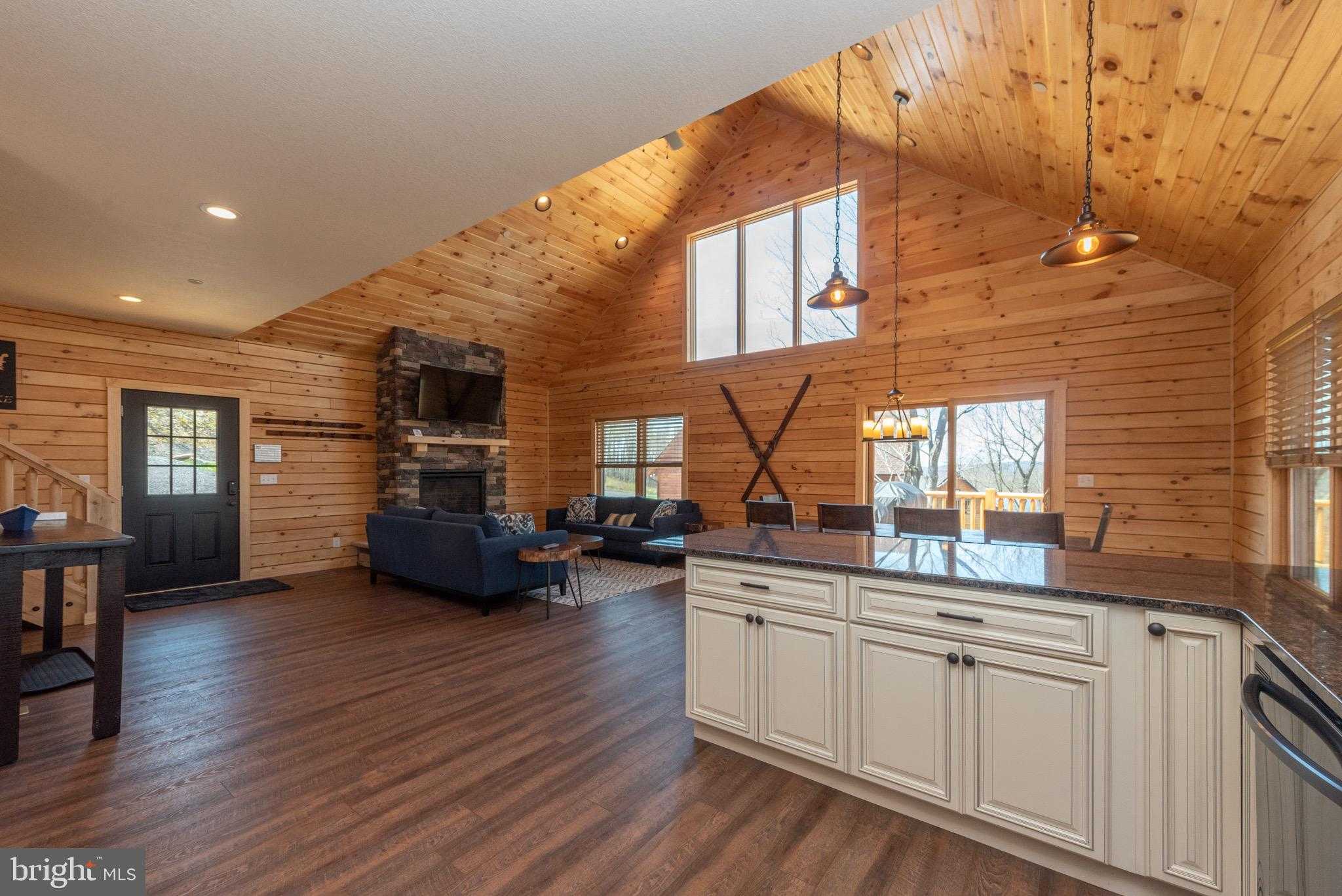 828 N Camp Rd photo 11