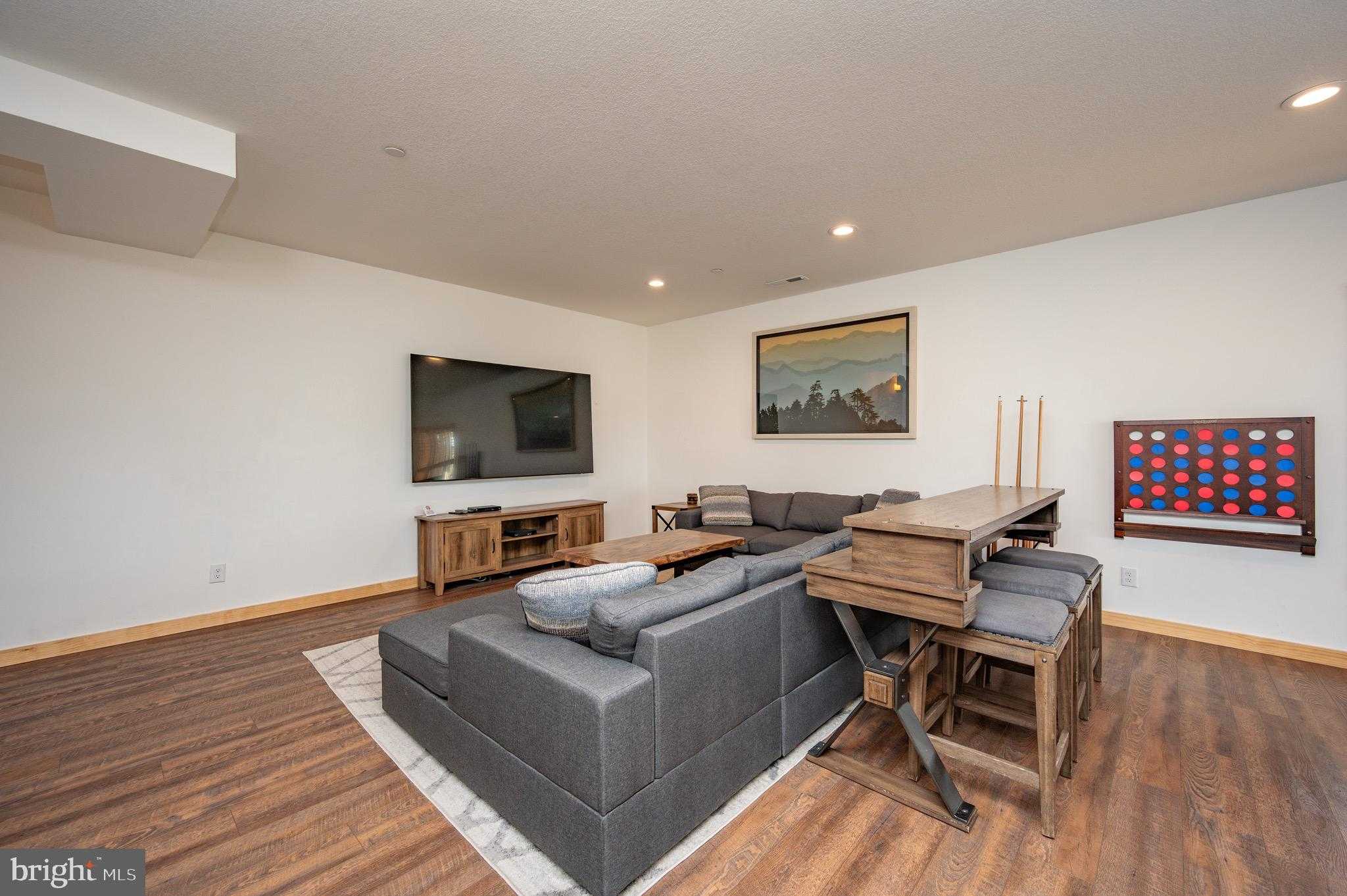 828 N Camp Rd photo 38