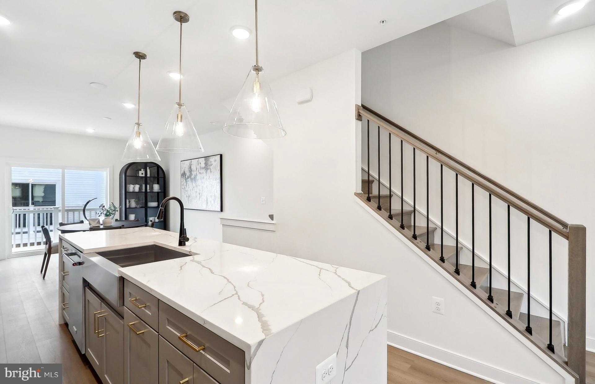 3041 Nina Clarke Dr photo 2