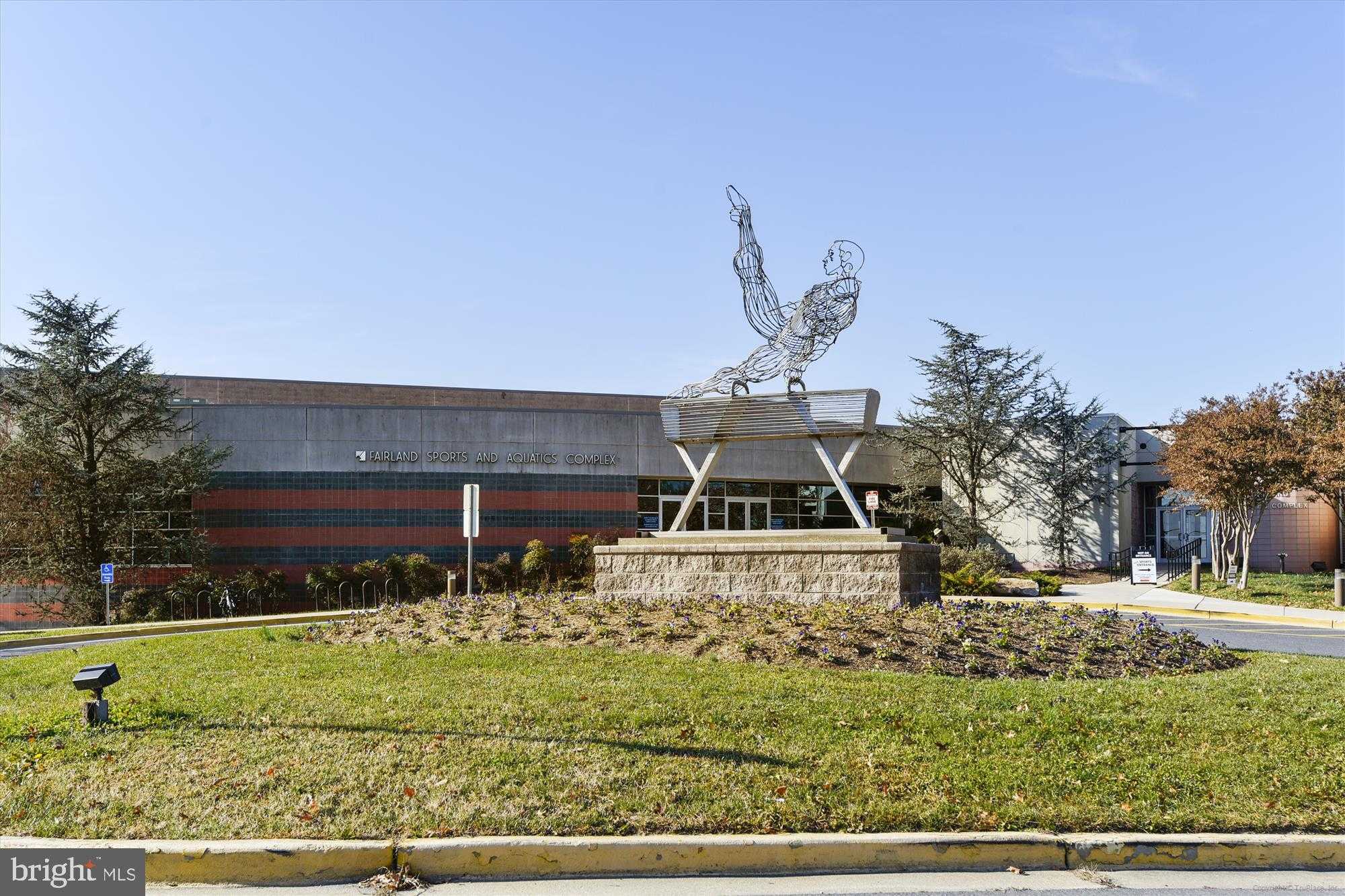 2839 Shepperton Ter photo 43