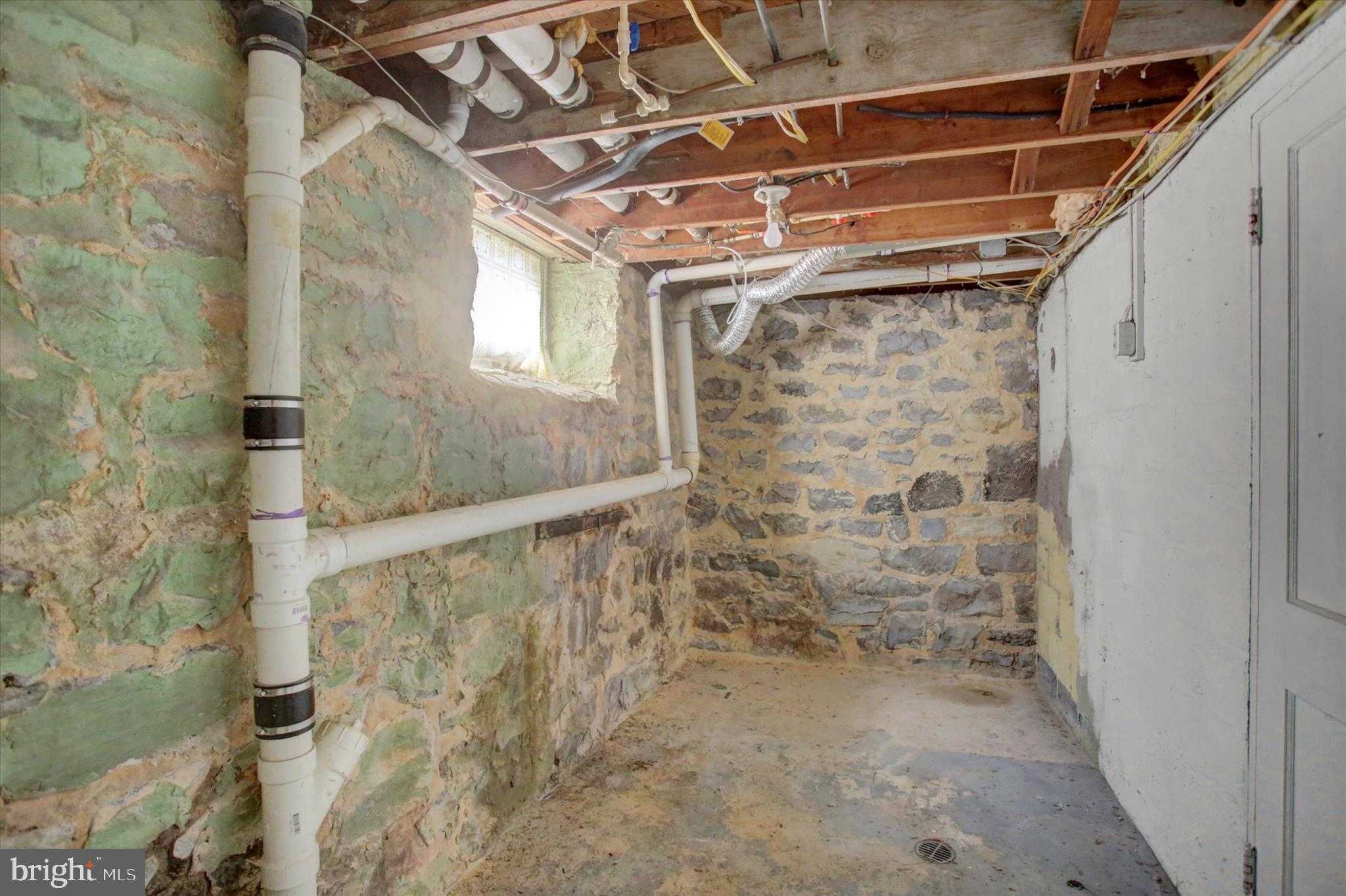 207 E Irvin Ave photo 30