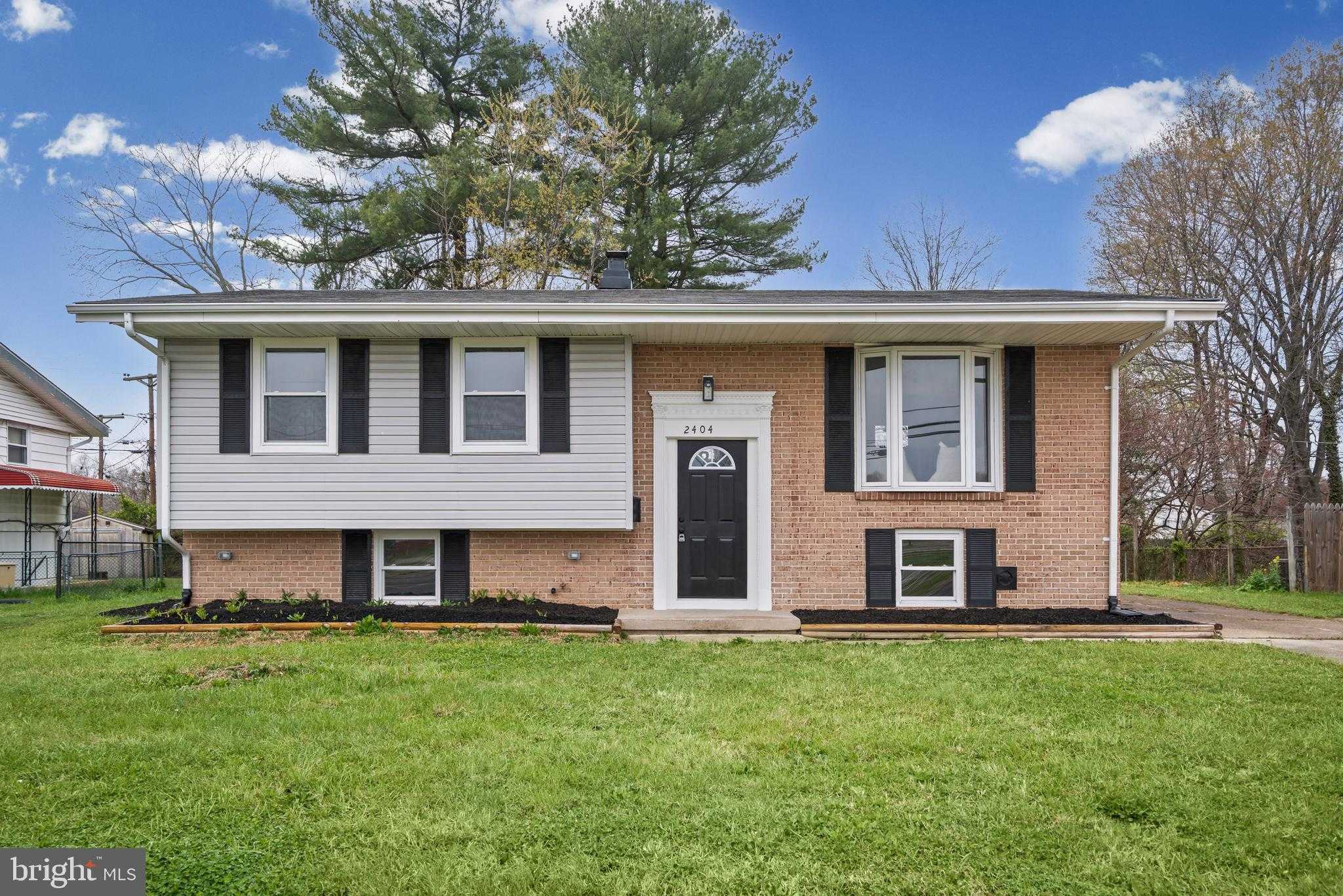 2404 Willoughby Beach Rd photo 3