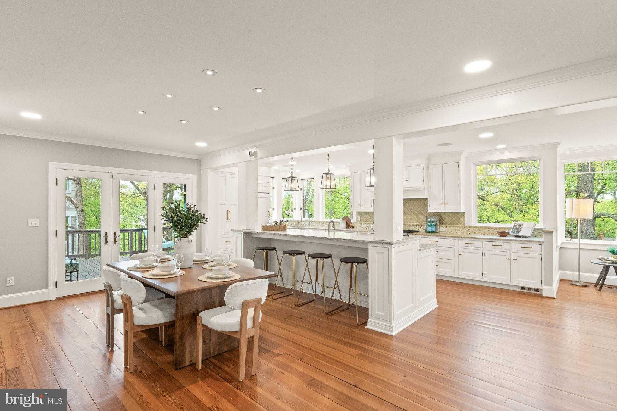 319 Kentucky Ave photo 3