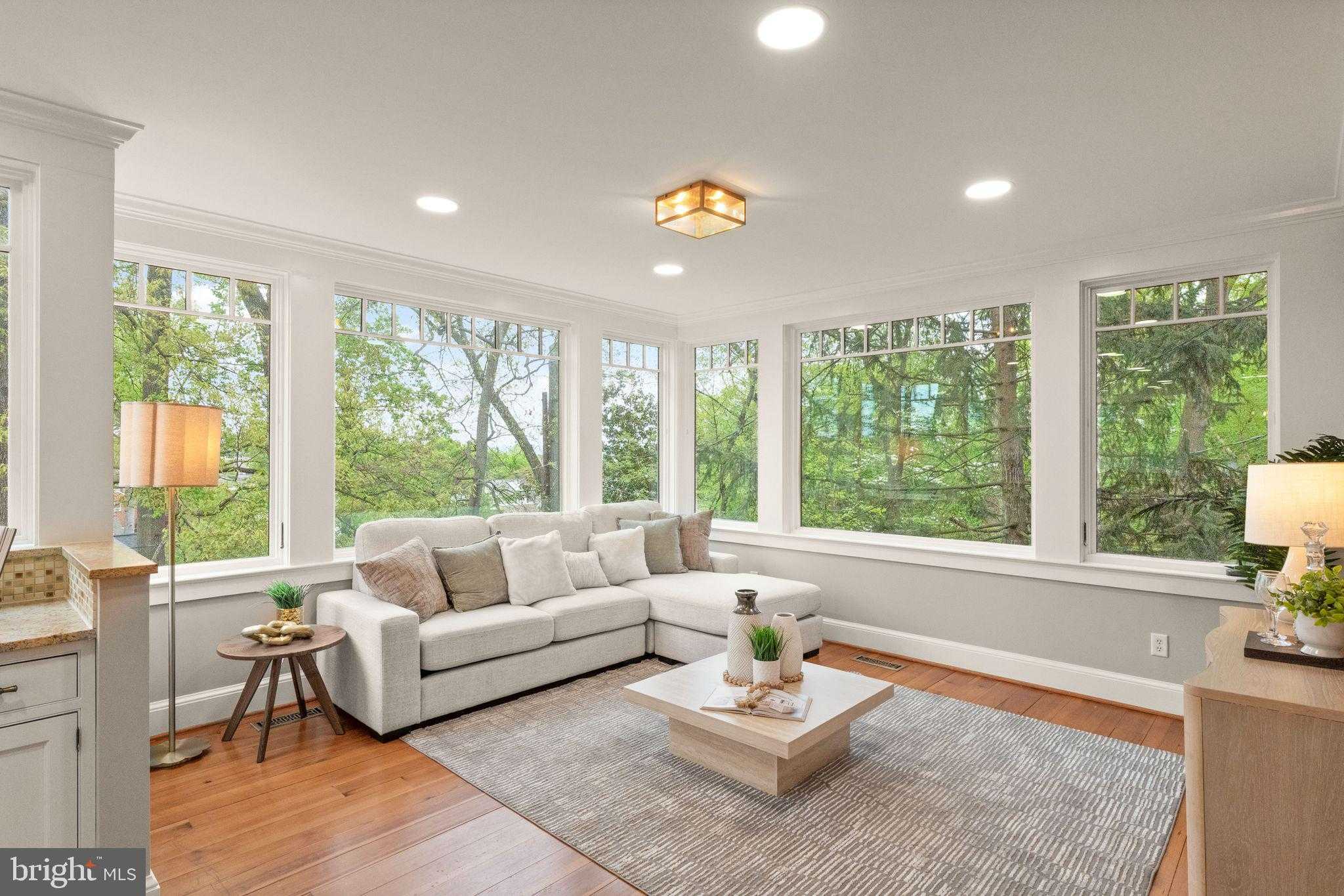 319 Kentucky Ave photo 8