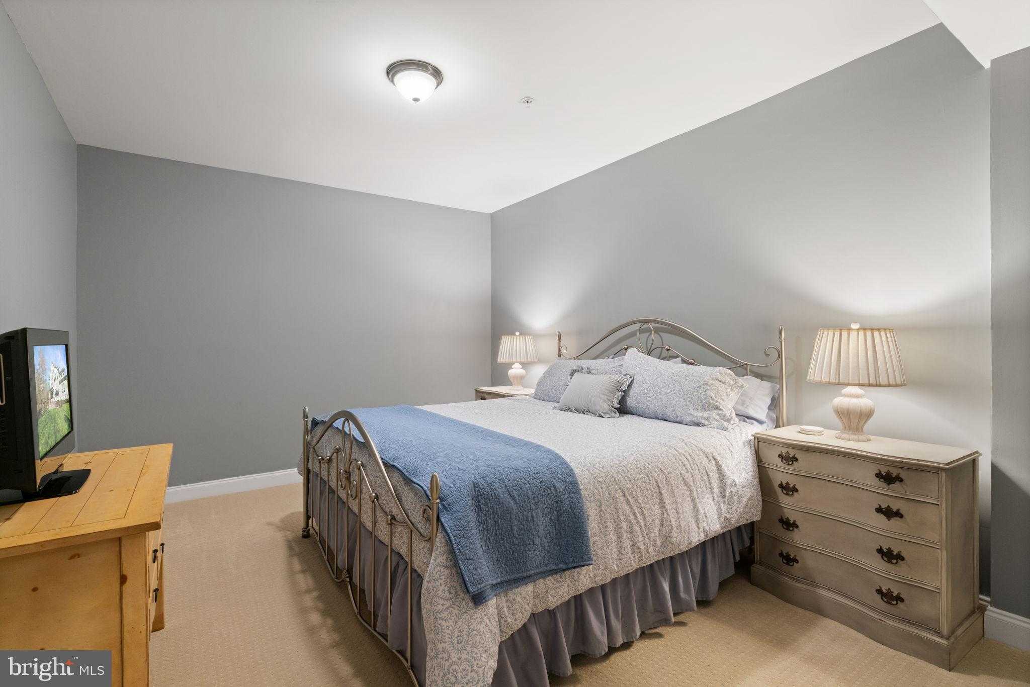 17200 Miss Packard CT photo 50