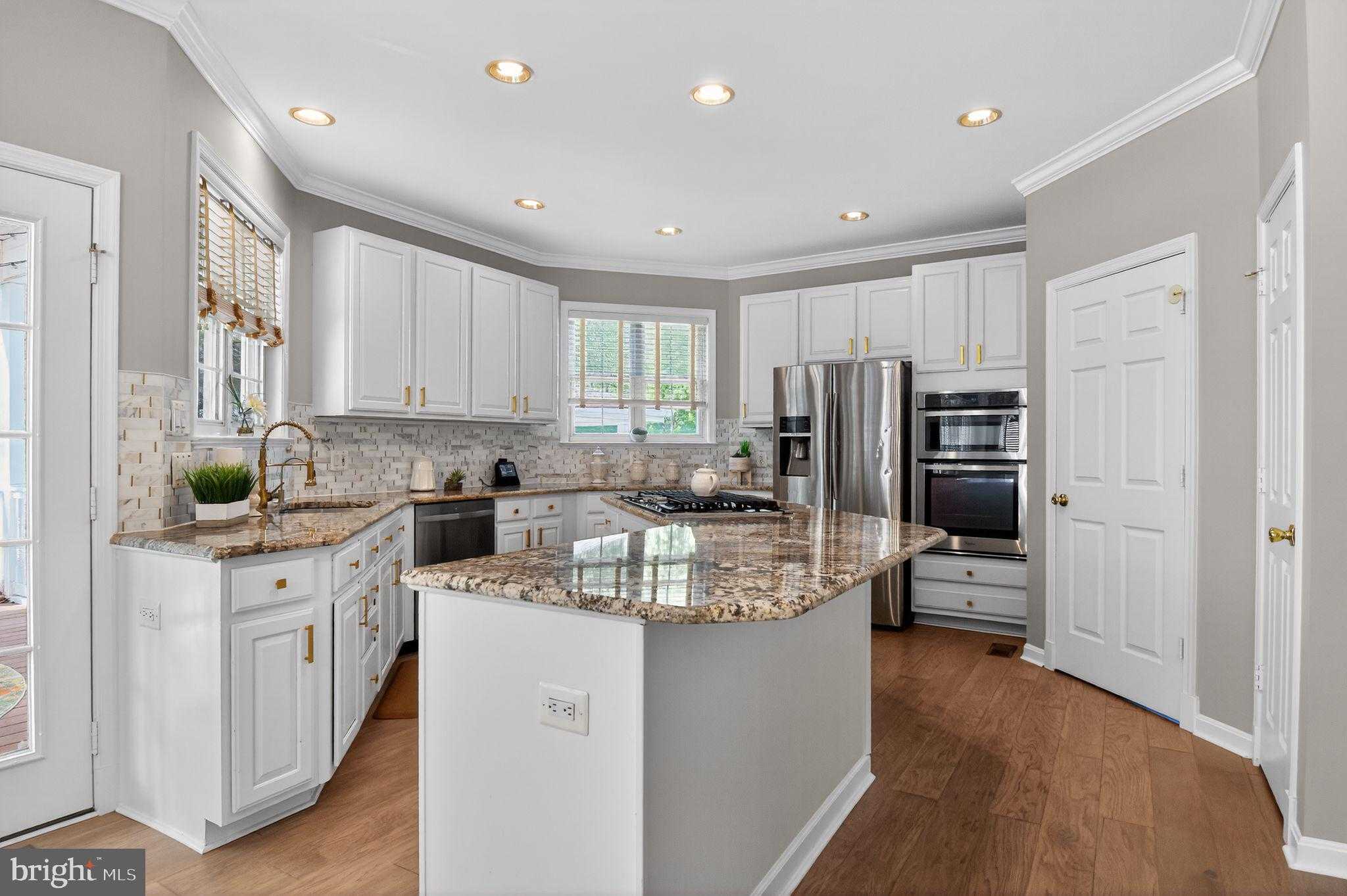 90 Oxford Way photo 13