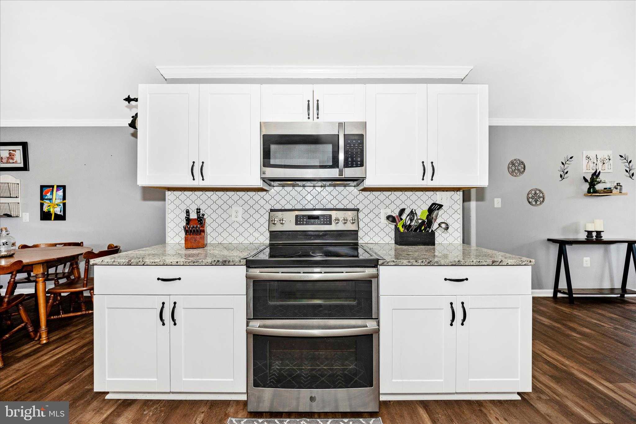 814 2nd Ave photo 12