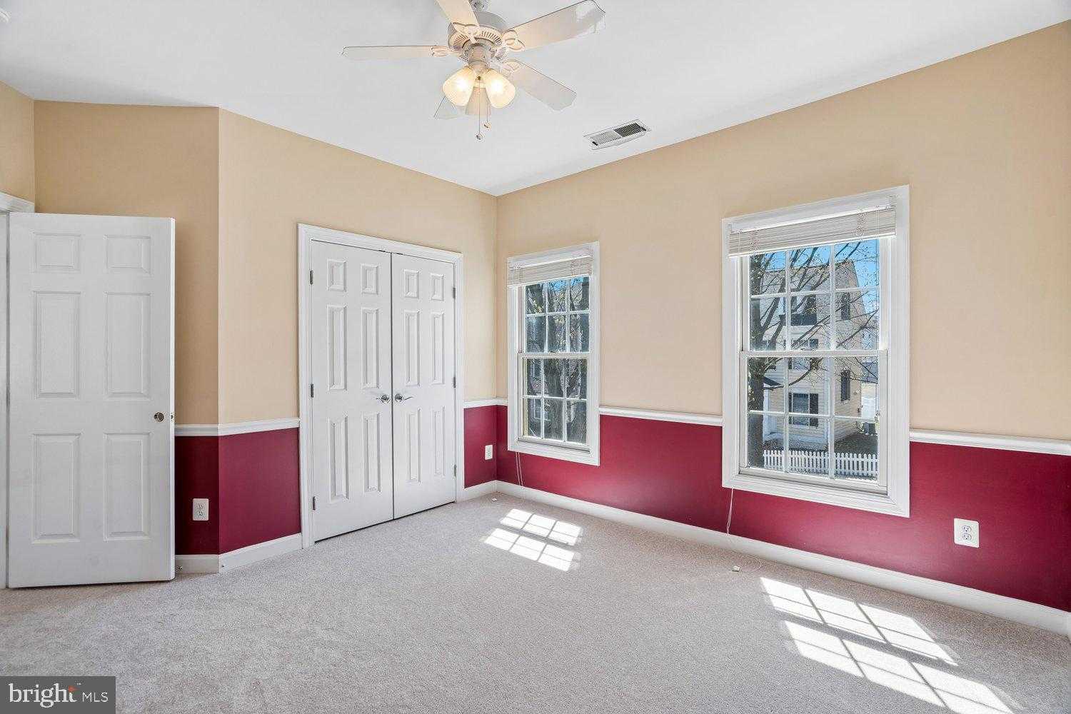 614 Linslade St photo 43