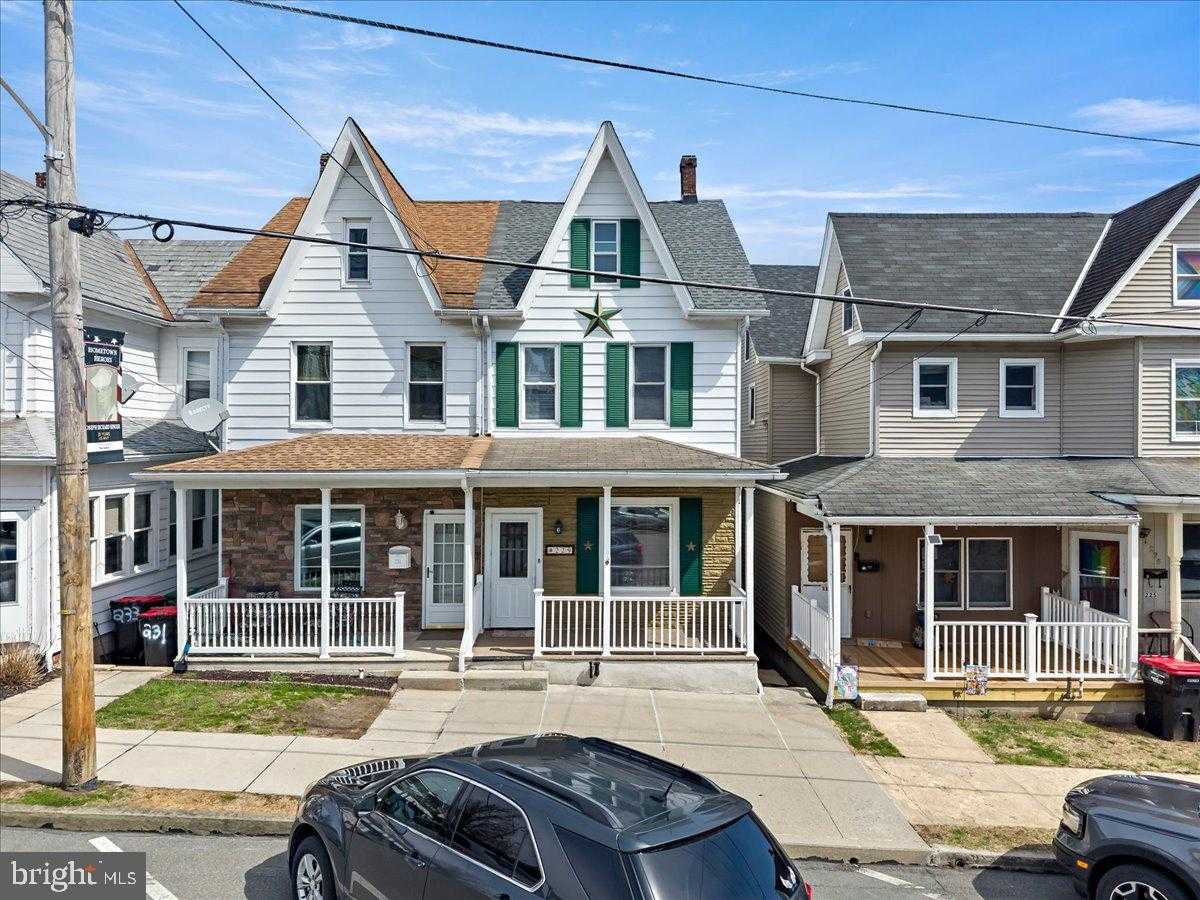 229 N 2nd St photo 31