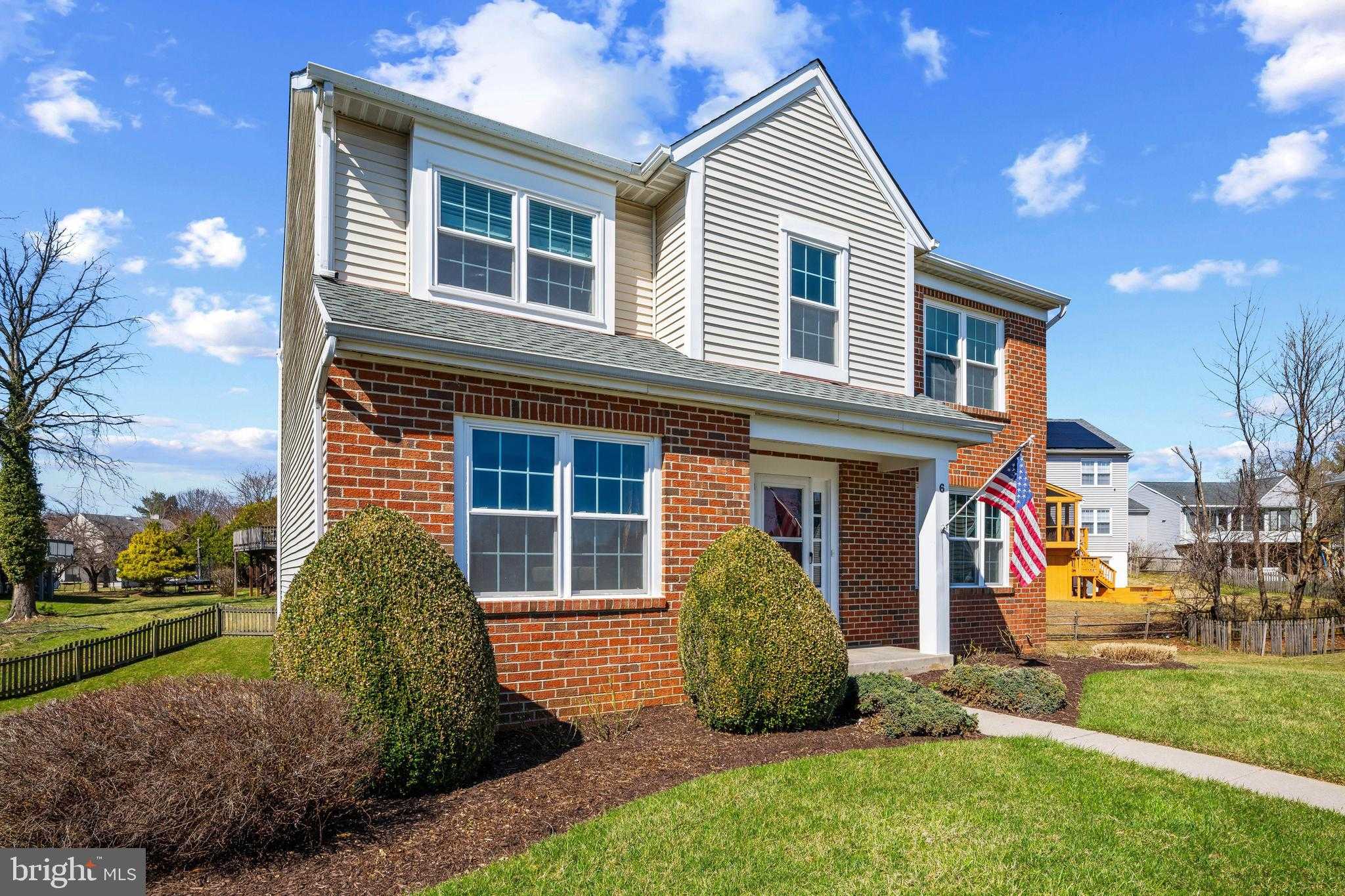 6 Holland CT photo 48