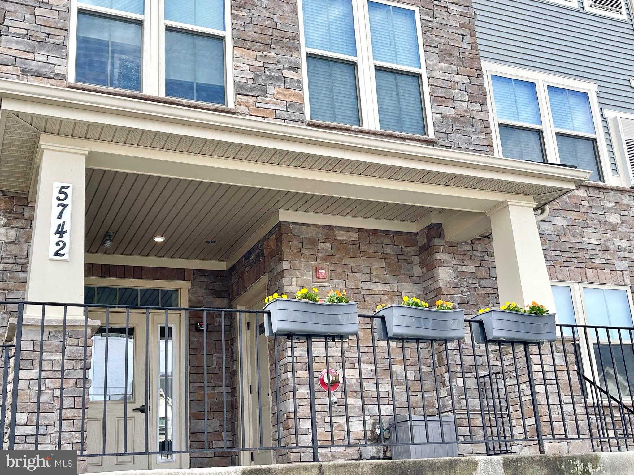 5742 Meadowood St Apt 202 photo 2