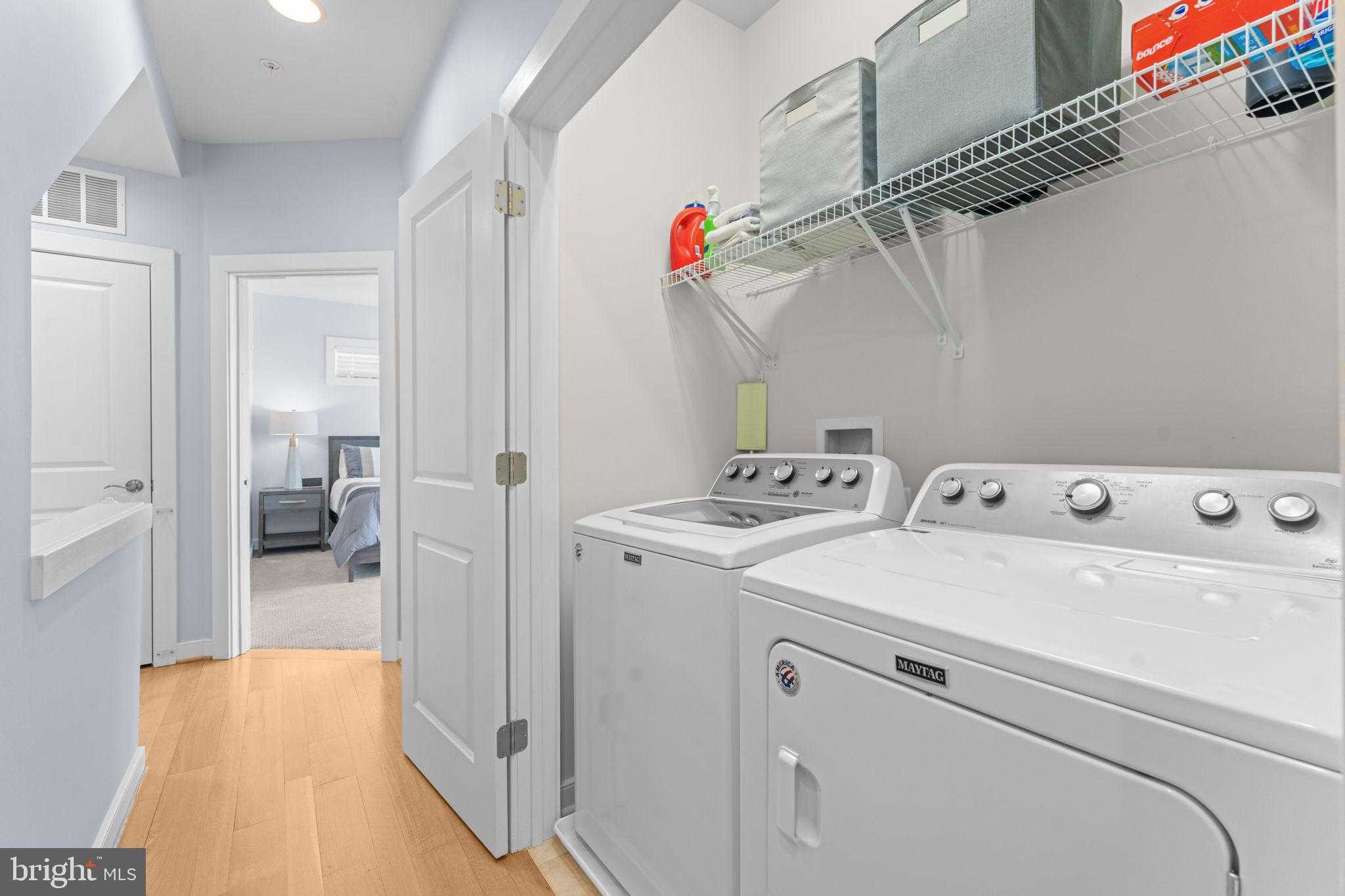 228 Hemingway Dr photo 25