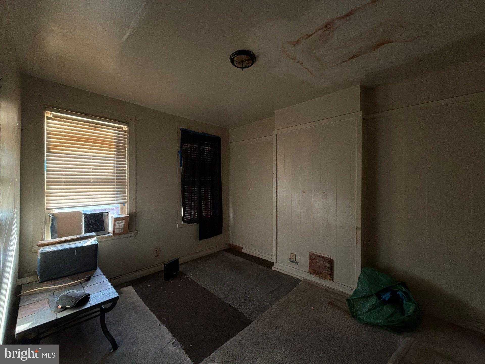 33 S Calverton Rd photo 12