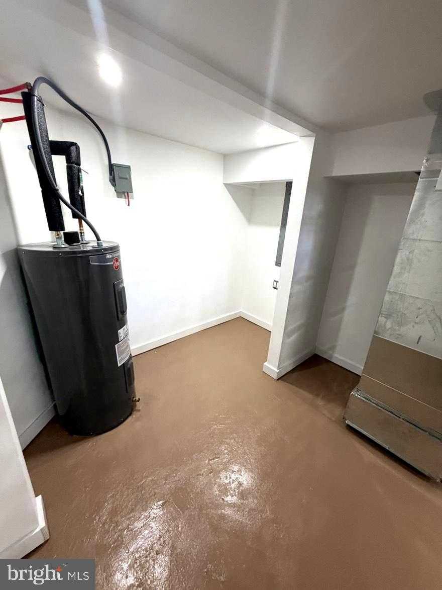 1915 E Seltzer St photo 29