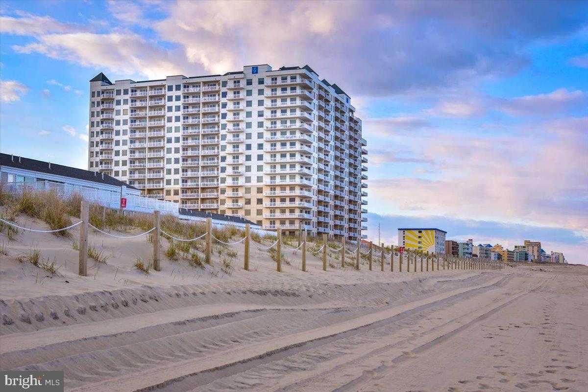 2 48th St Unit 1602 photo 5