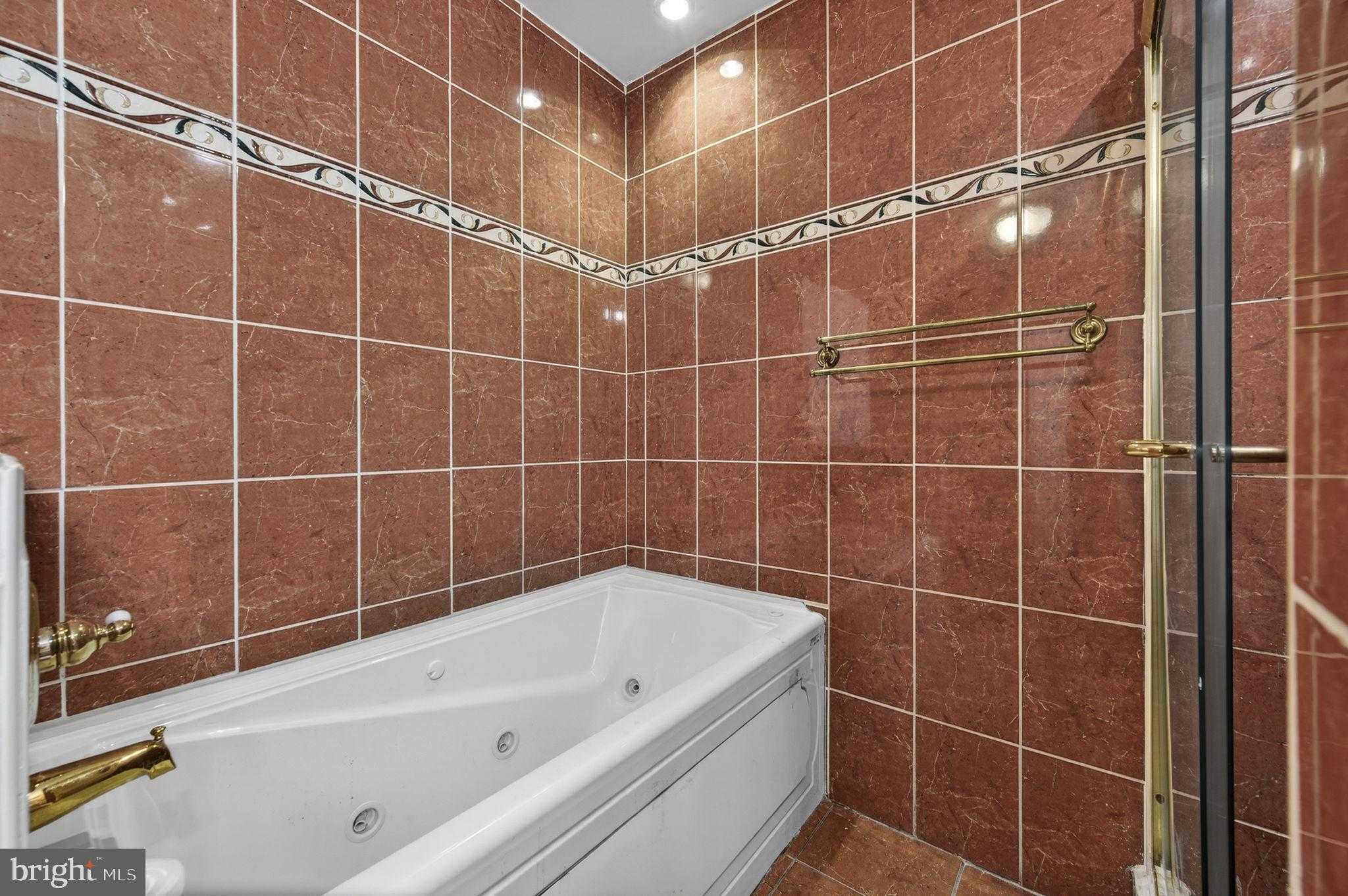 10600 Vantage CT photo 63