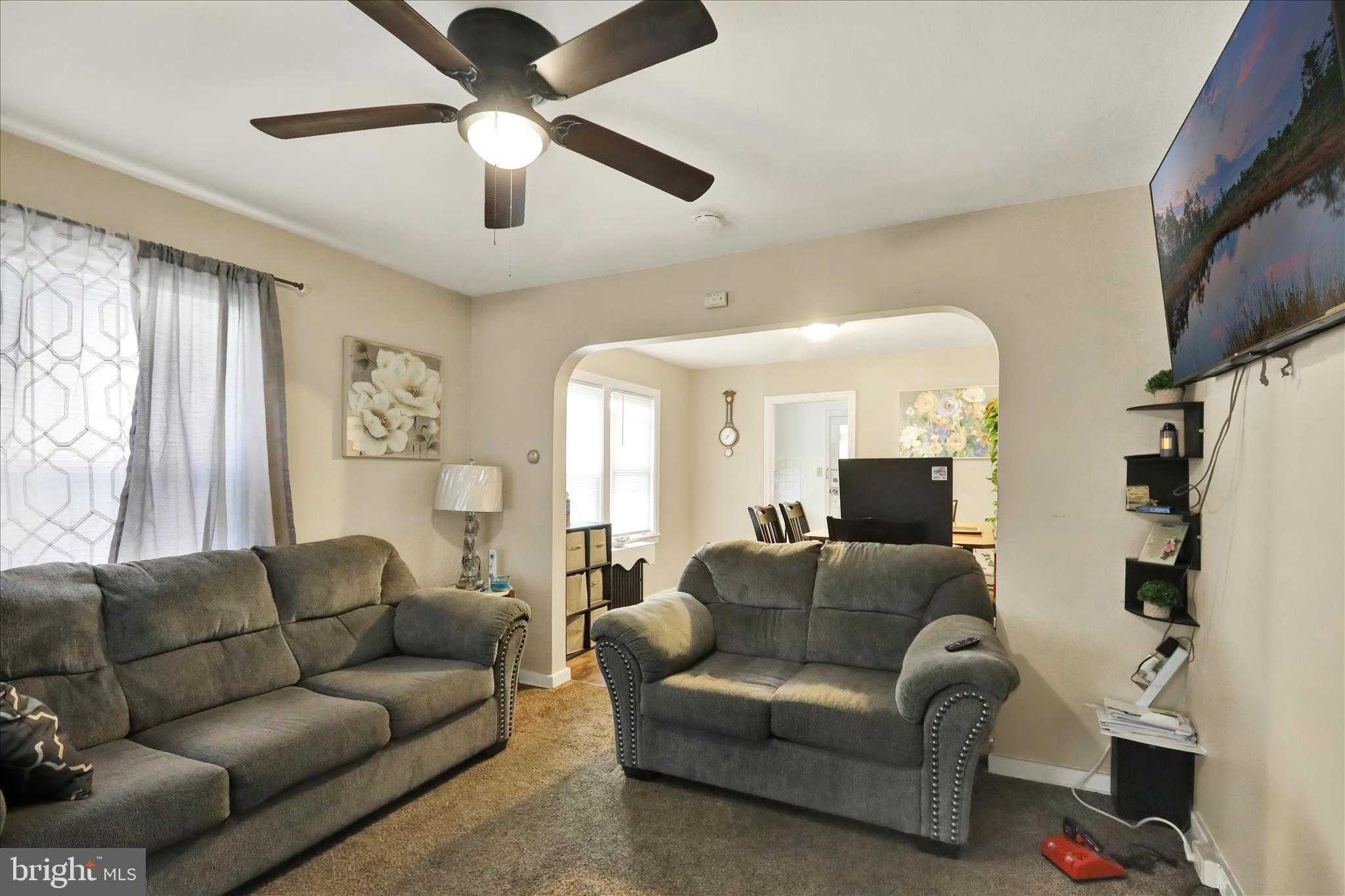 655 S Ann St photo 4