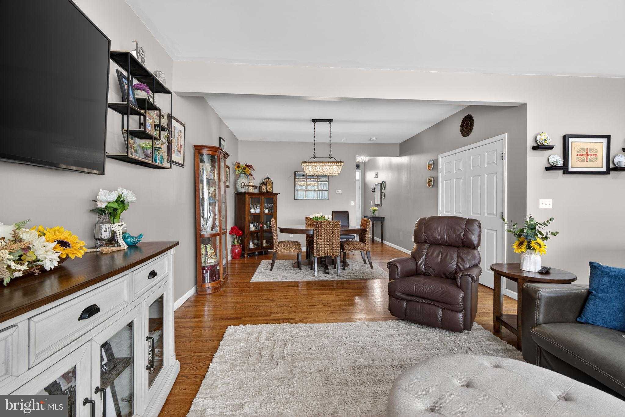 4487 Elmwood Dr photo 7