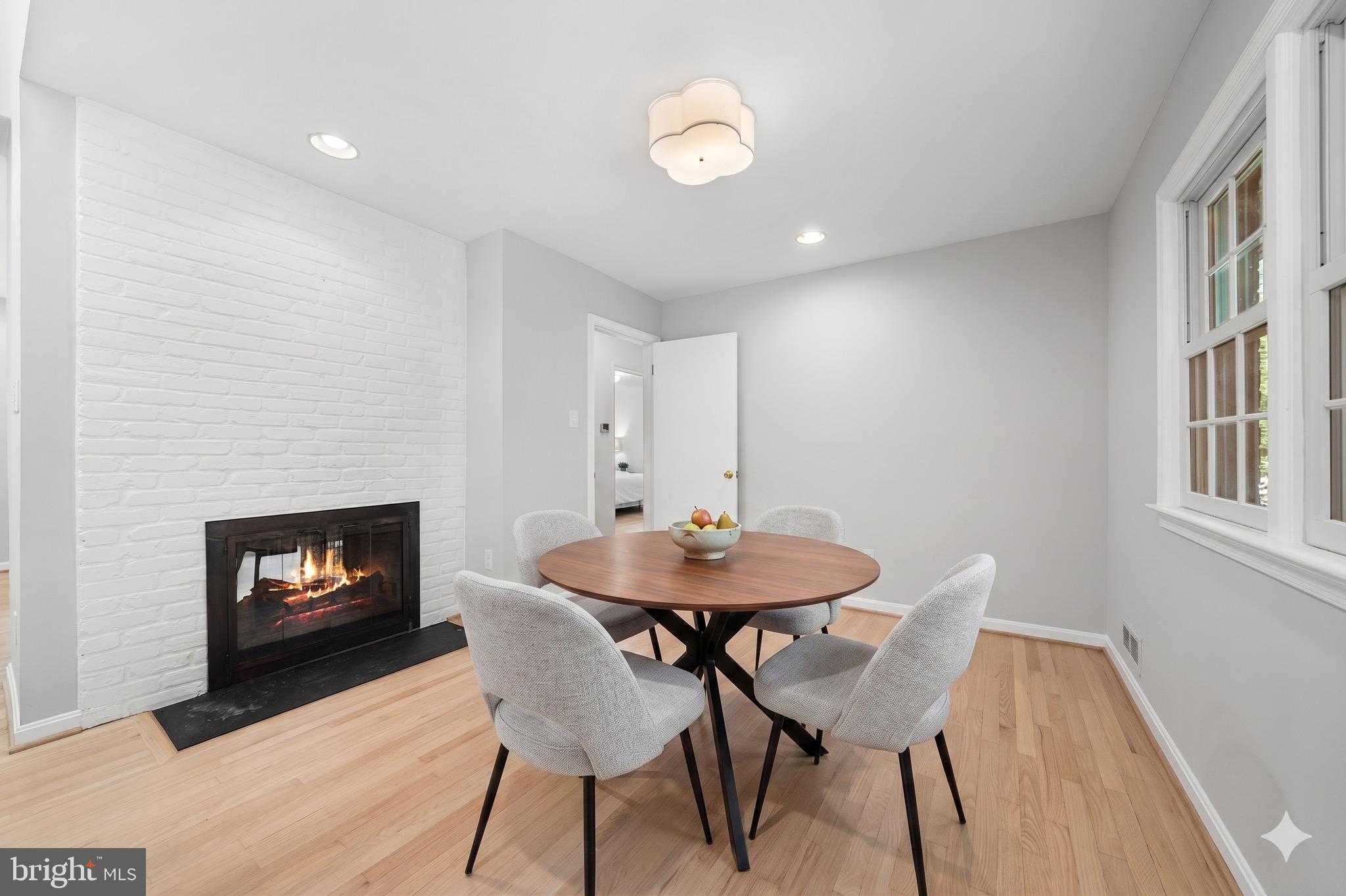 4221 Oak Hill Dr photo 7