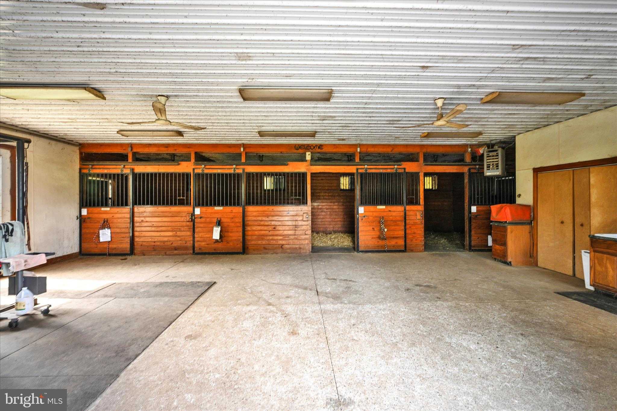 177 Valley Ln photo 3