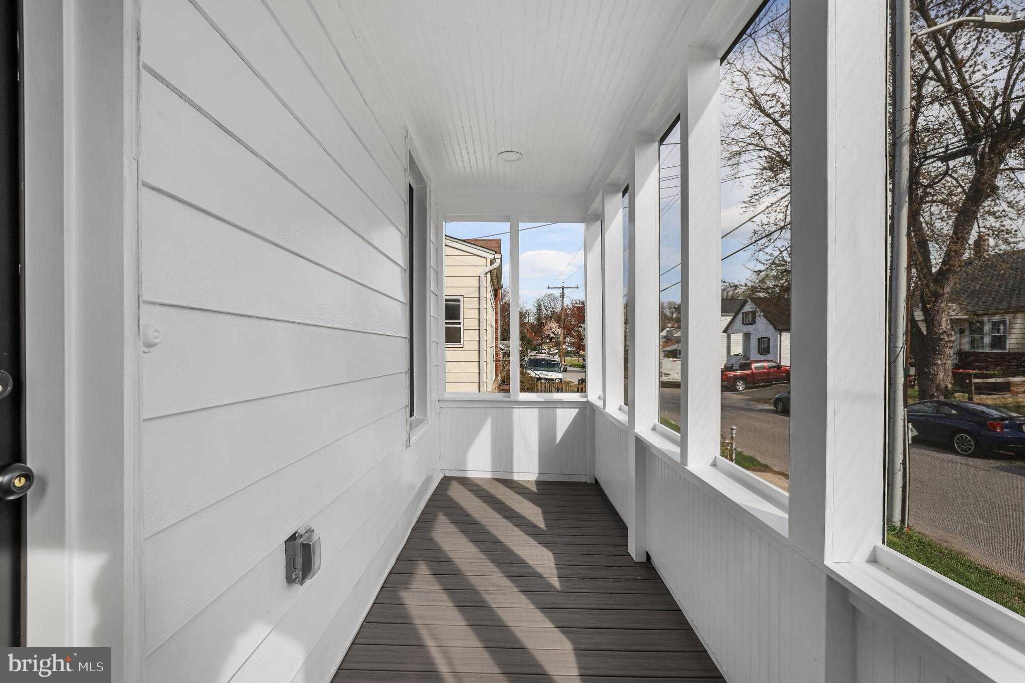 106 4th Ave photo 27