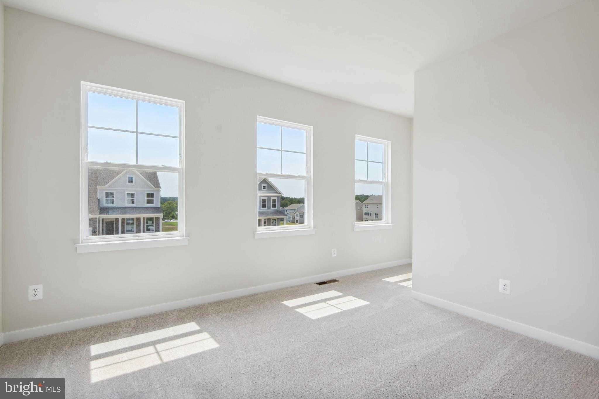 988 Barksdale Dr photo 7