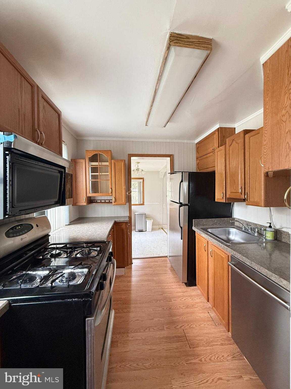 115 S Spring St photo 11