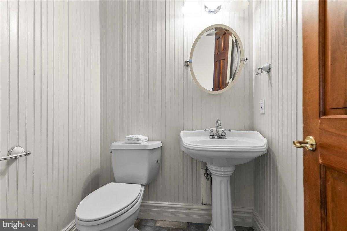 911 Thunder Hill Rd photo 12