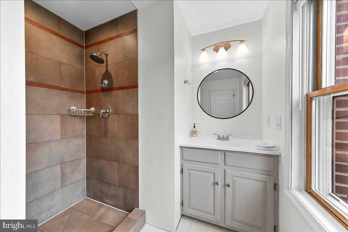 911 Thunder Hill Rd photo 25