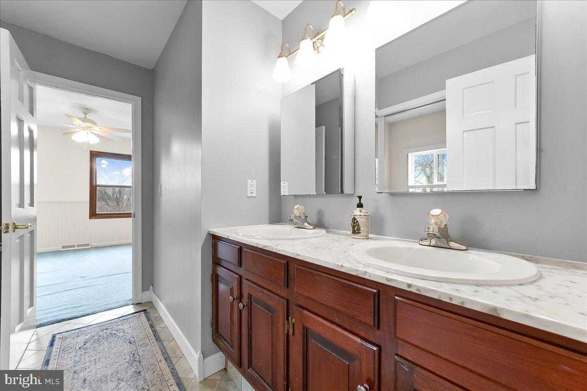 911 Thunder Hill Rd photo 27