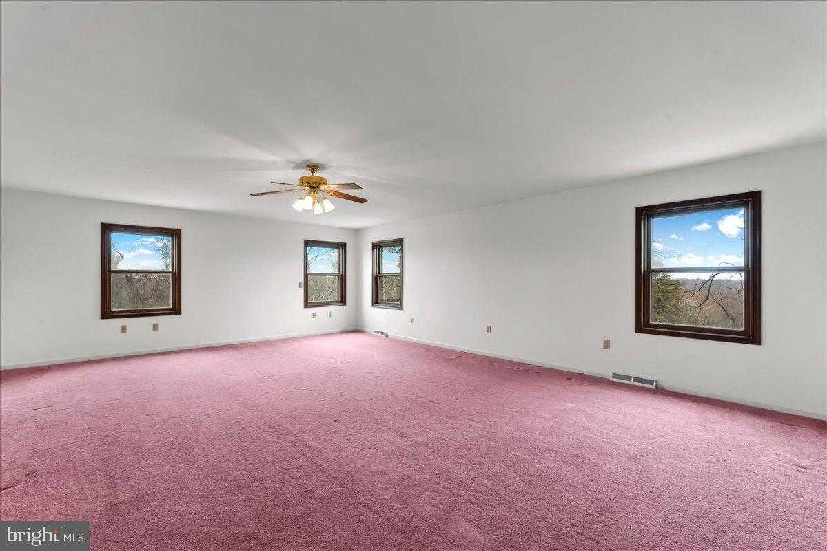 911 Thunder Hill Rd photo 30