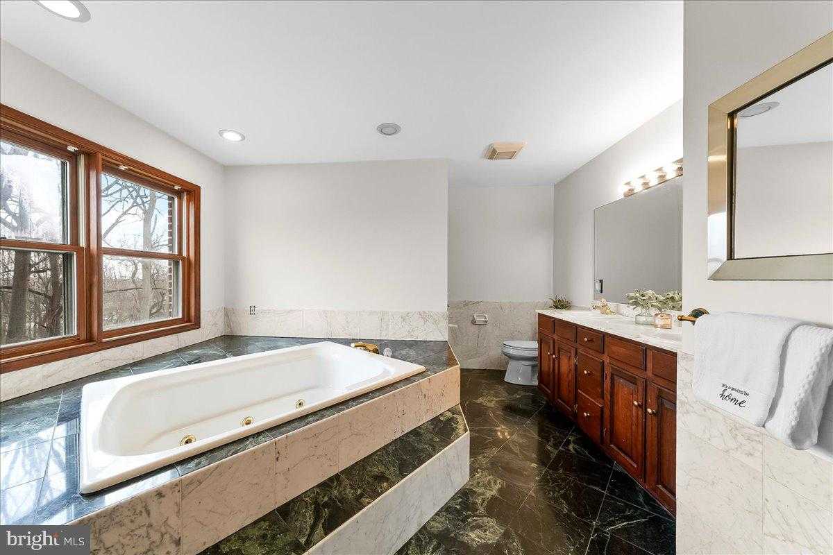 911 Thunder Hill Rd photo 31