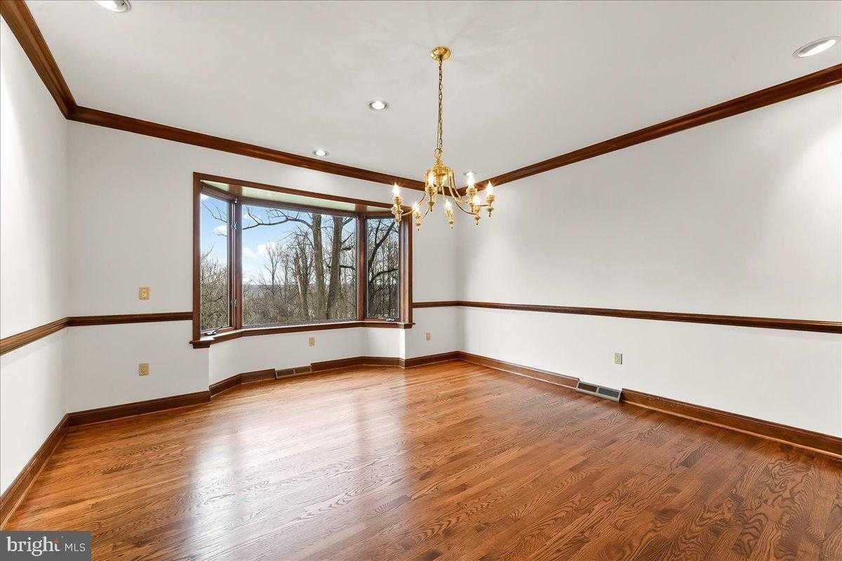 911 Thunder Hill Rd photo 7