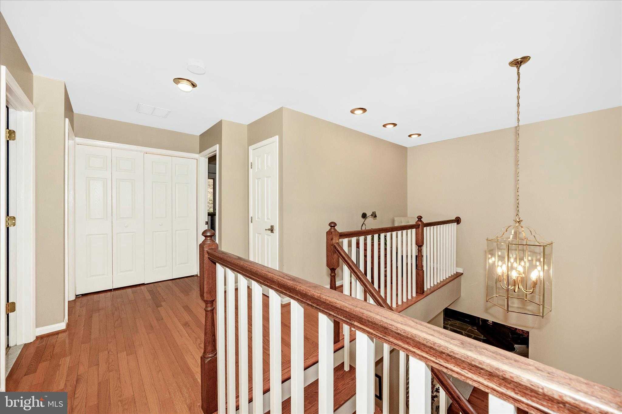 6702 Ilex CT photo 28