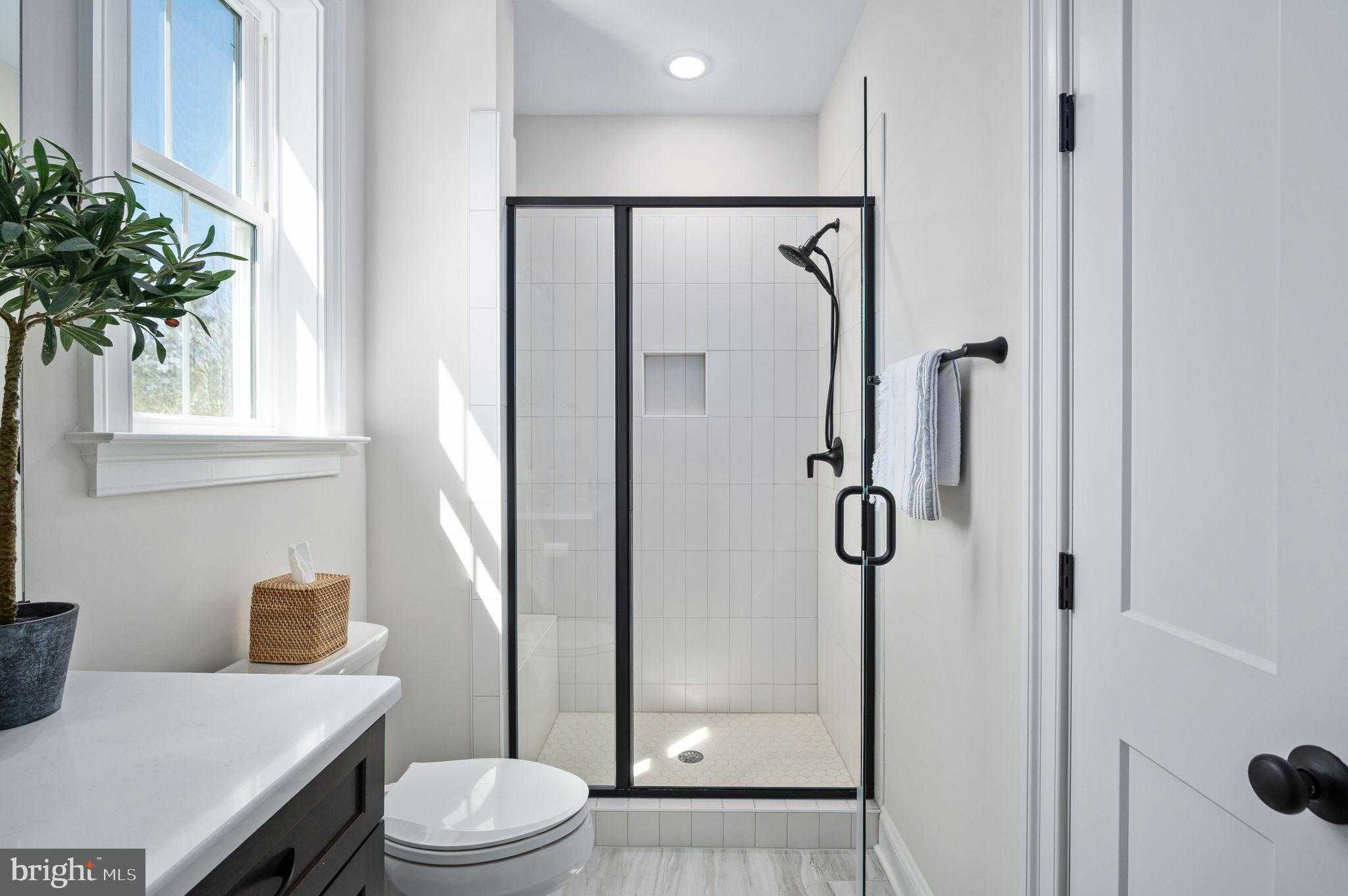 10912 Downton Ave photo 24