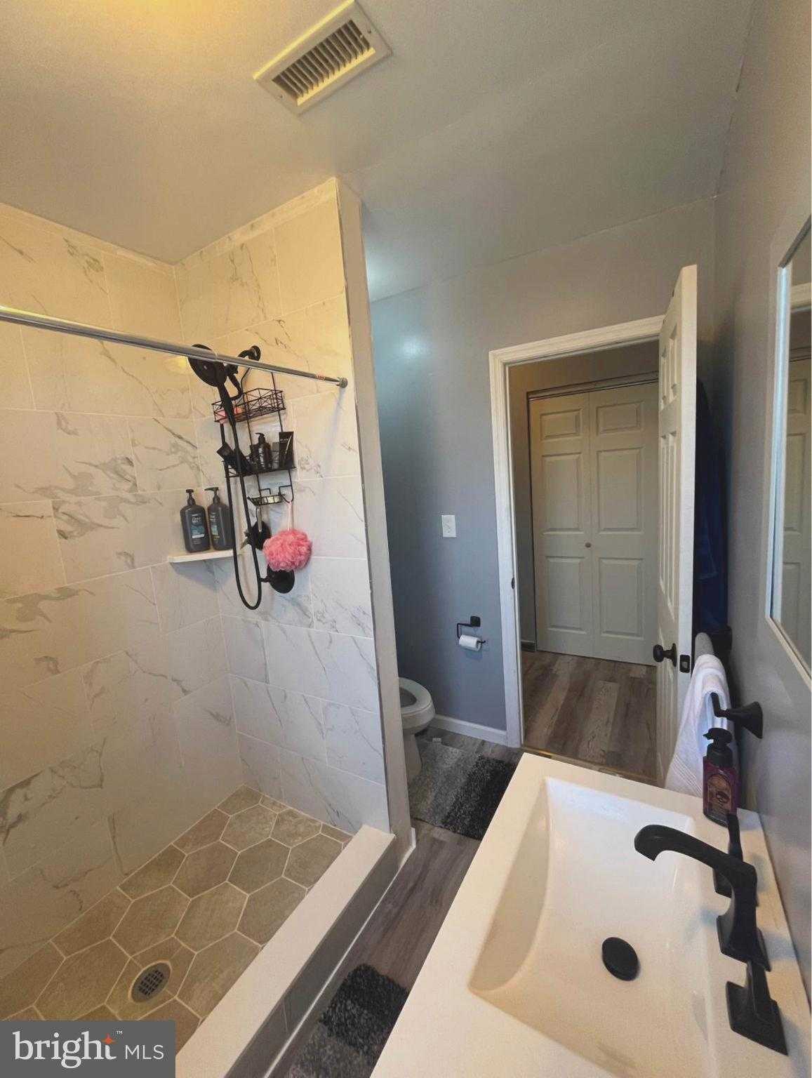 4084 Higbee St photo 10