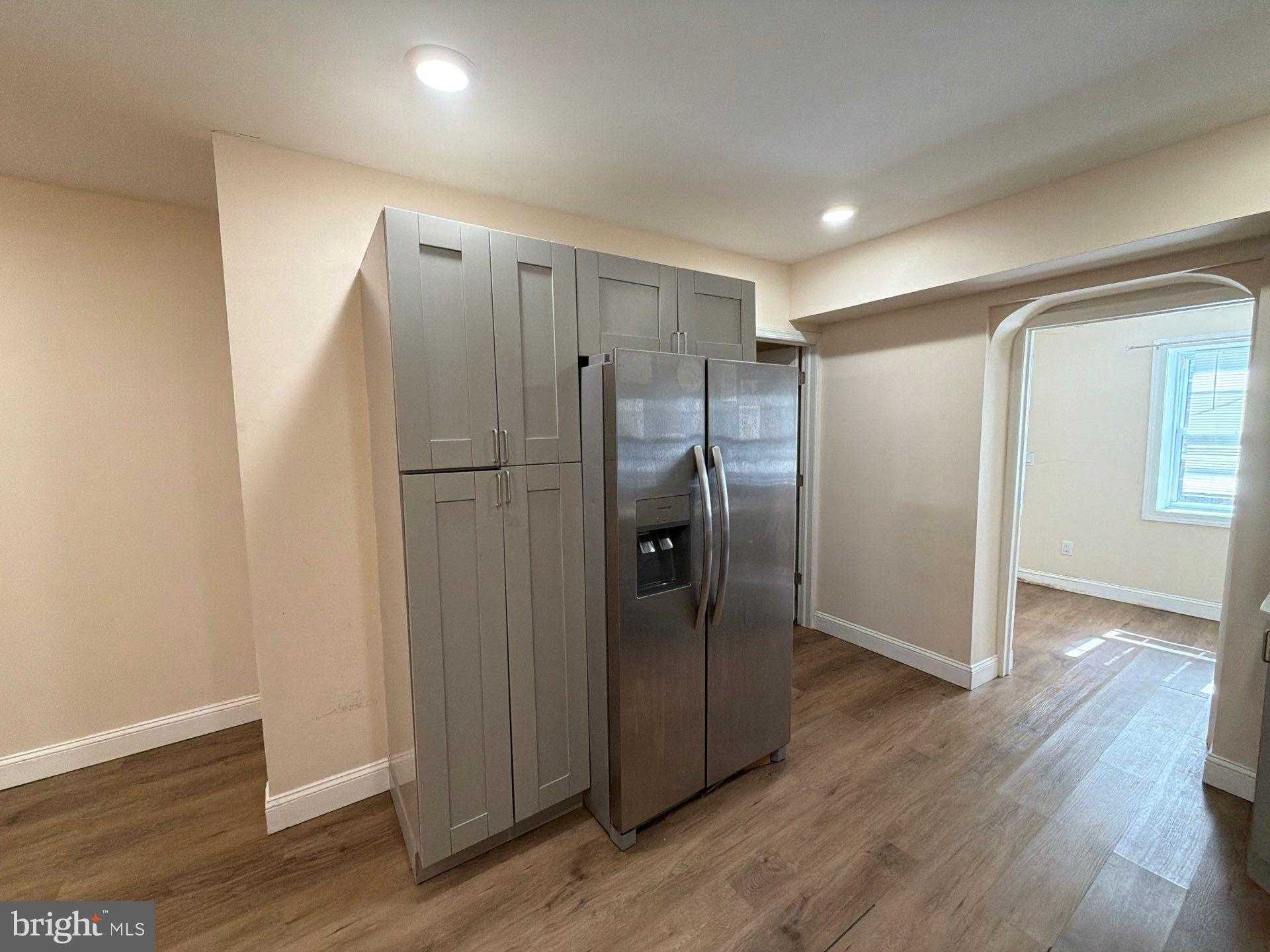 608 Winton St photo 4