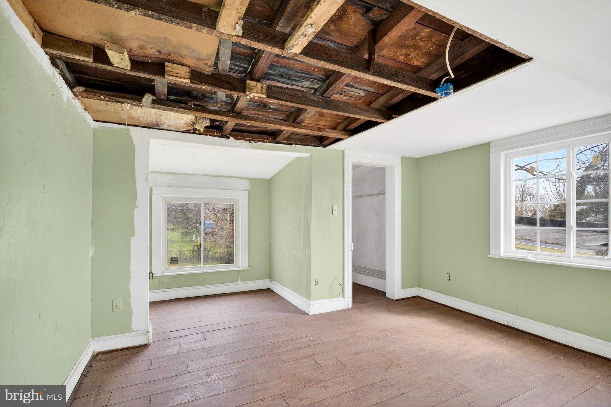 3610 Frederick Ave photo 9