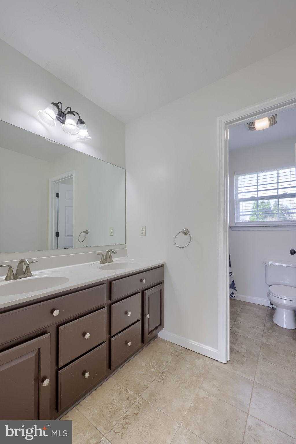 80 E Summit Dr photo 36