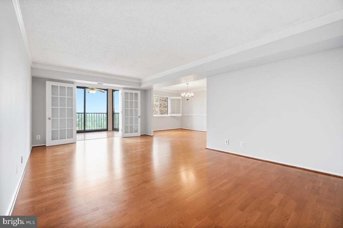 5902 Mount Eagle Dr Apt 1402 photo 2