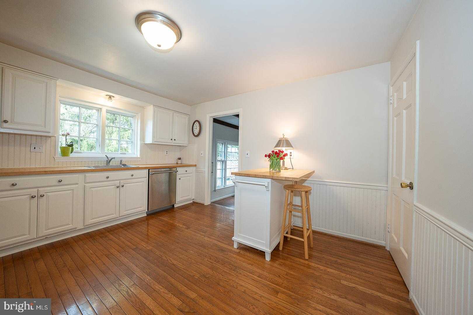 256 Hathaway Ln photo 17