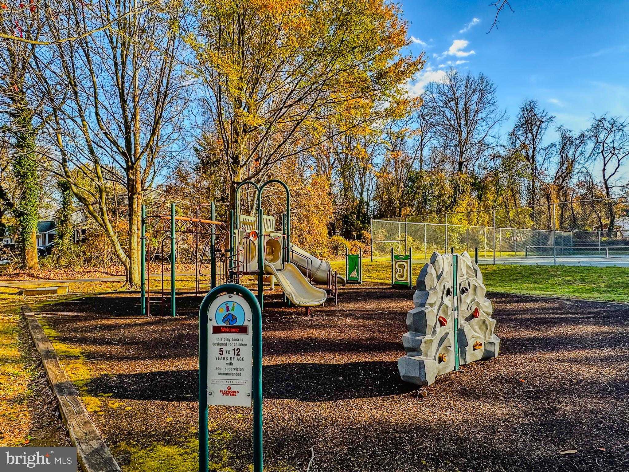 4027 Caribon St photo 47